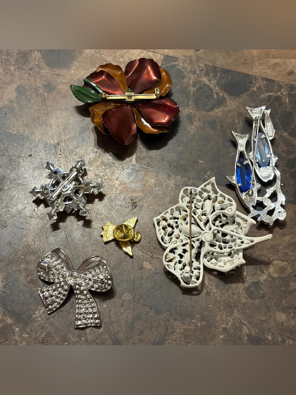 Brooch bundle - Picture 7 of 7